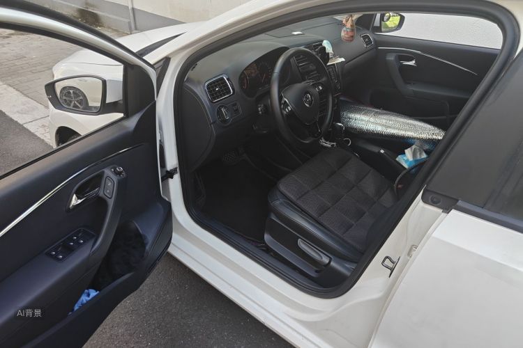 Volkswagen Polo 2015 #18 Volkswagen Polo 2015 car image #18