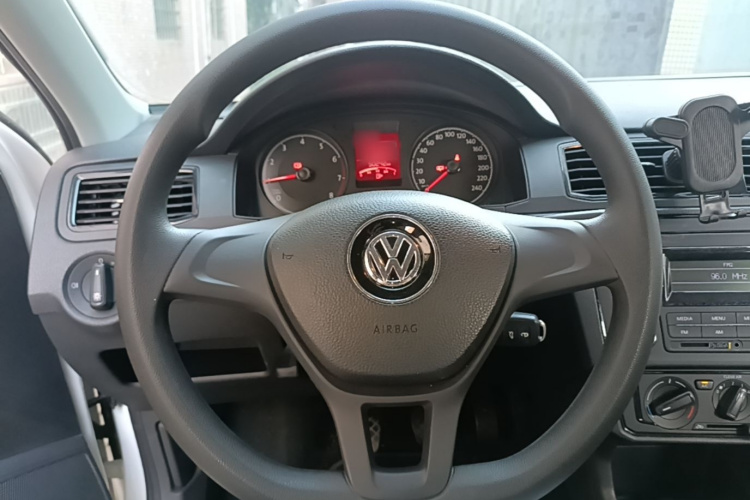 Volkswagen Santana 2019 #11 Volkswagen Santana 2019 car image #11
