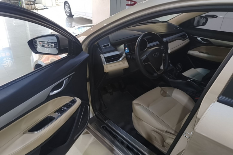 GEELY Emgrand 2018 immagine di auto #16