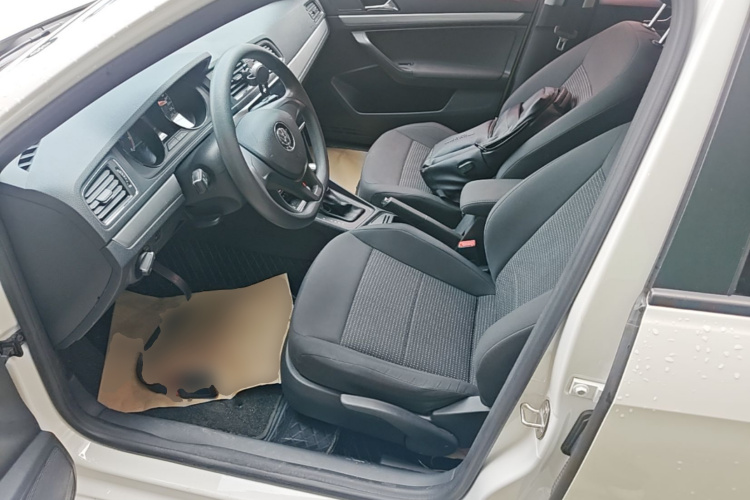 Volkswagen Lavida 2017 car image #15