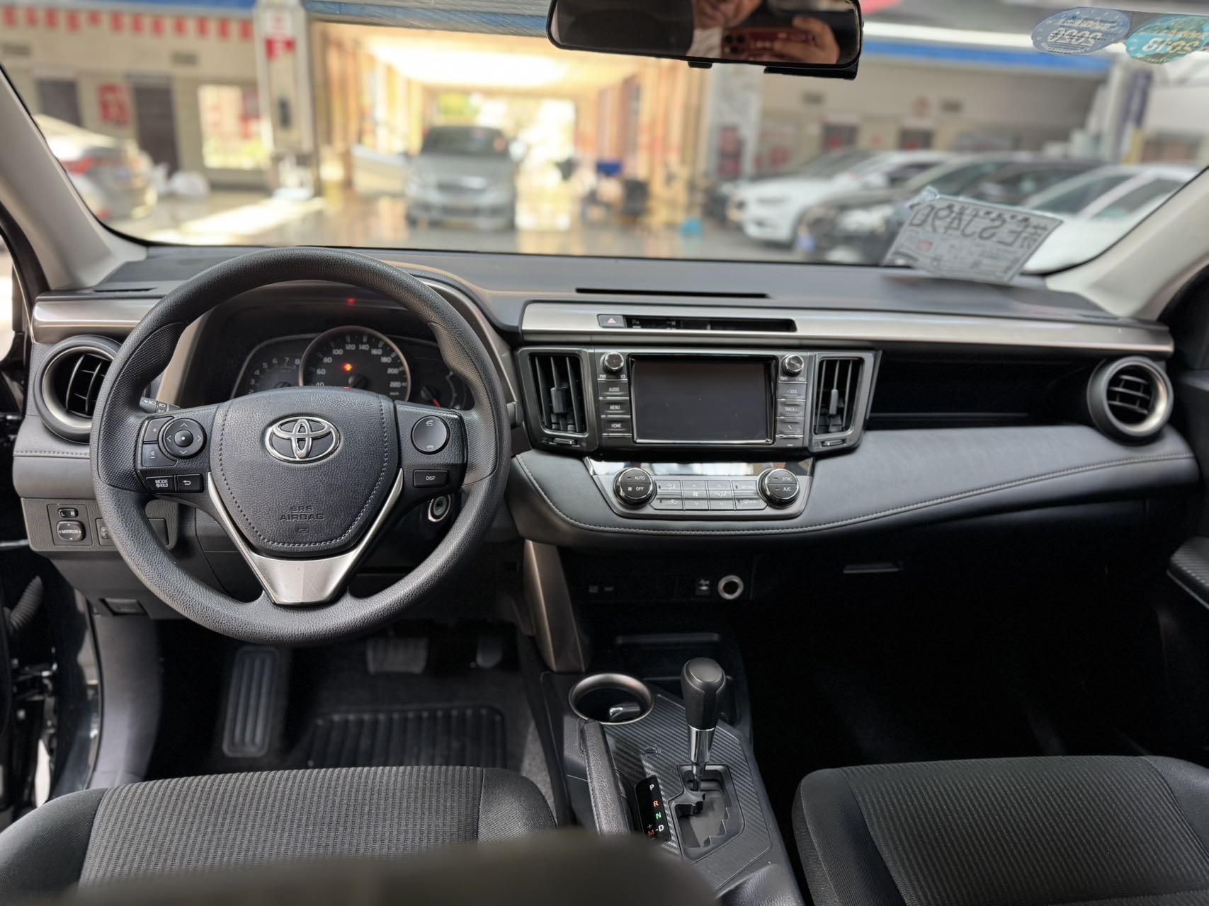Toyota RAV4 2015 imagen de coche #9