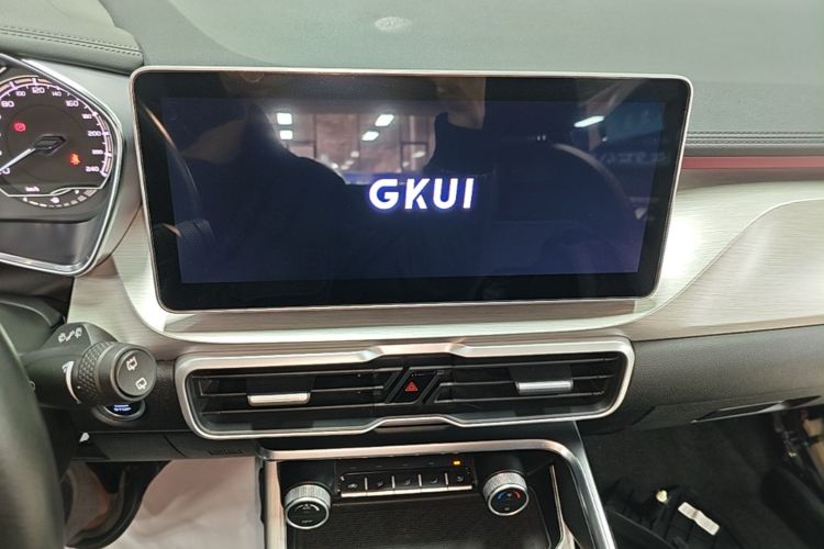 GEELY Coolray 2022 изображение автомобиля #13