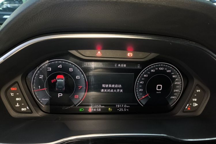 Audi Q3 2024 car image #12