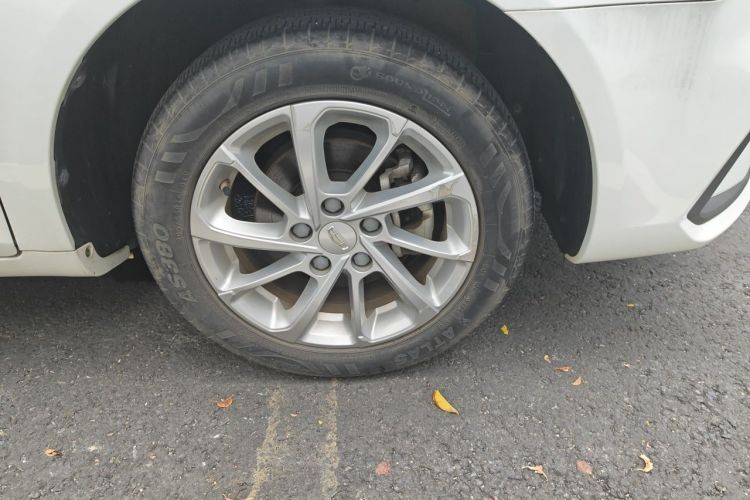 GEELY Emgrand 2020 car image #6