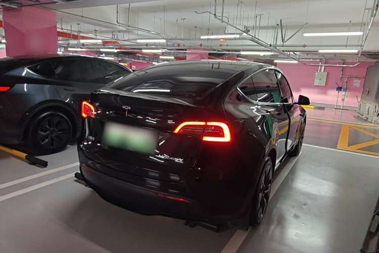 Tesla Model Y 2023 #7 Tesla Model Y 2023 immagine di auto #7