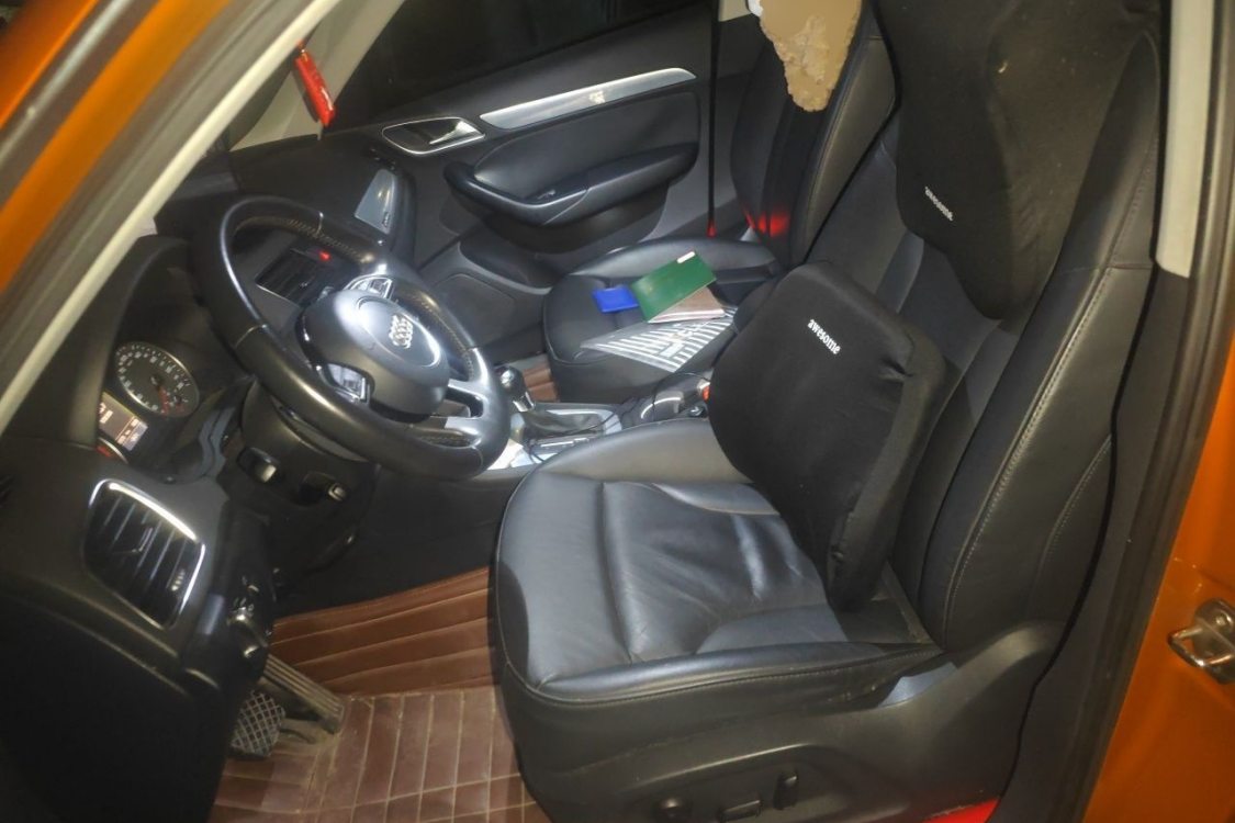 Audi Q3 2014 car image #18