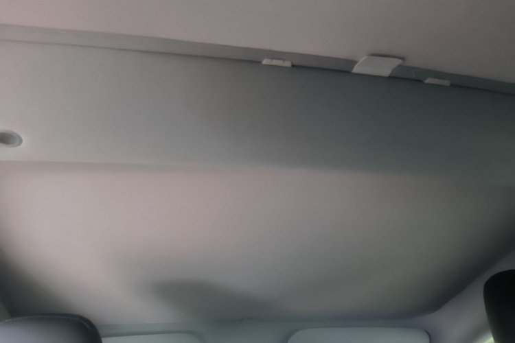Tesla Model 3 2024 car image #18