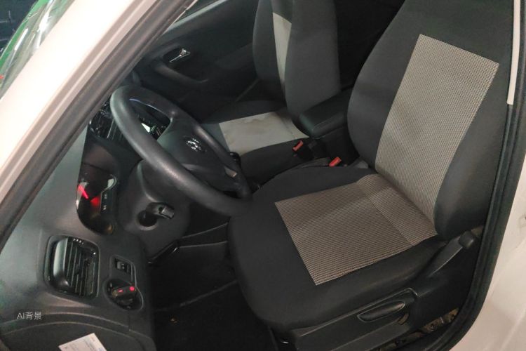 Volkswagen Polo 2017 car image #17