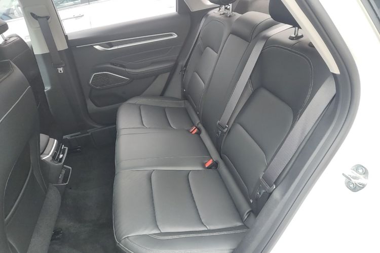 GEELY Emgrand 2024 #17 GEELY Emgrand 2024 car image #17
