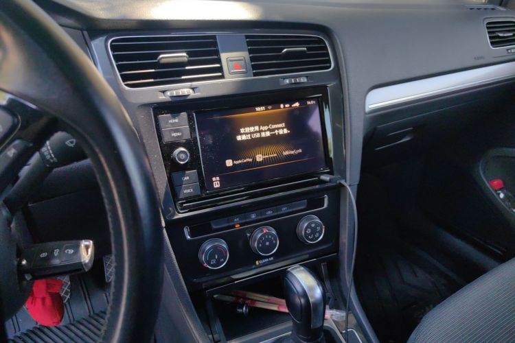 Volkswagen Golf 2019 #13 Volkswagen Golf 2019 car image #13