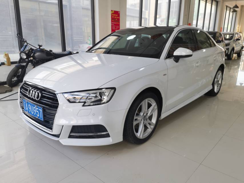 Audi A3 2018 car image 