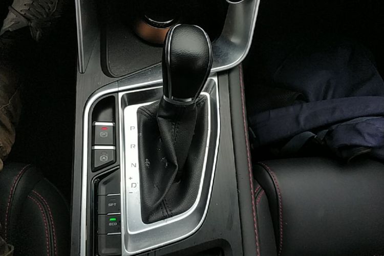 GEELY Binray 2019 car image #18