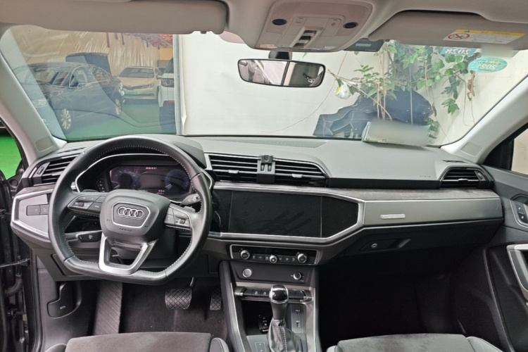 Audi Q3 2020 #10 Audi Q3 2020 car image #10