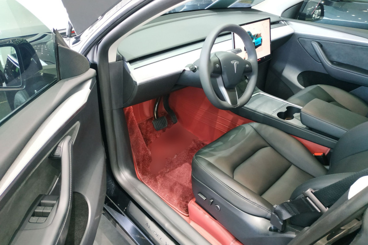 Tesla Model Y 2023 #16 Tesla Model Y 2023 car image #16