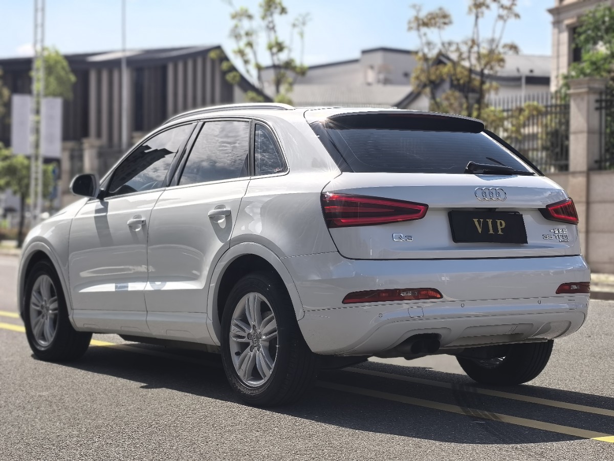 Audi Q3 2014 car image #6