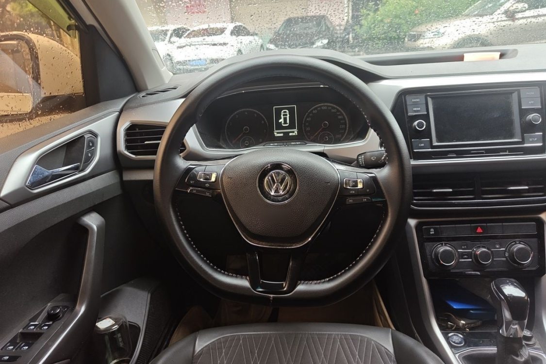 Volkswagen T-Cross 2020 #22 Volkswagen T-Cross 2020 immagine di auto #22