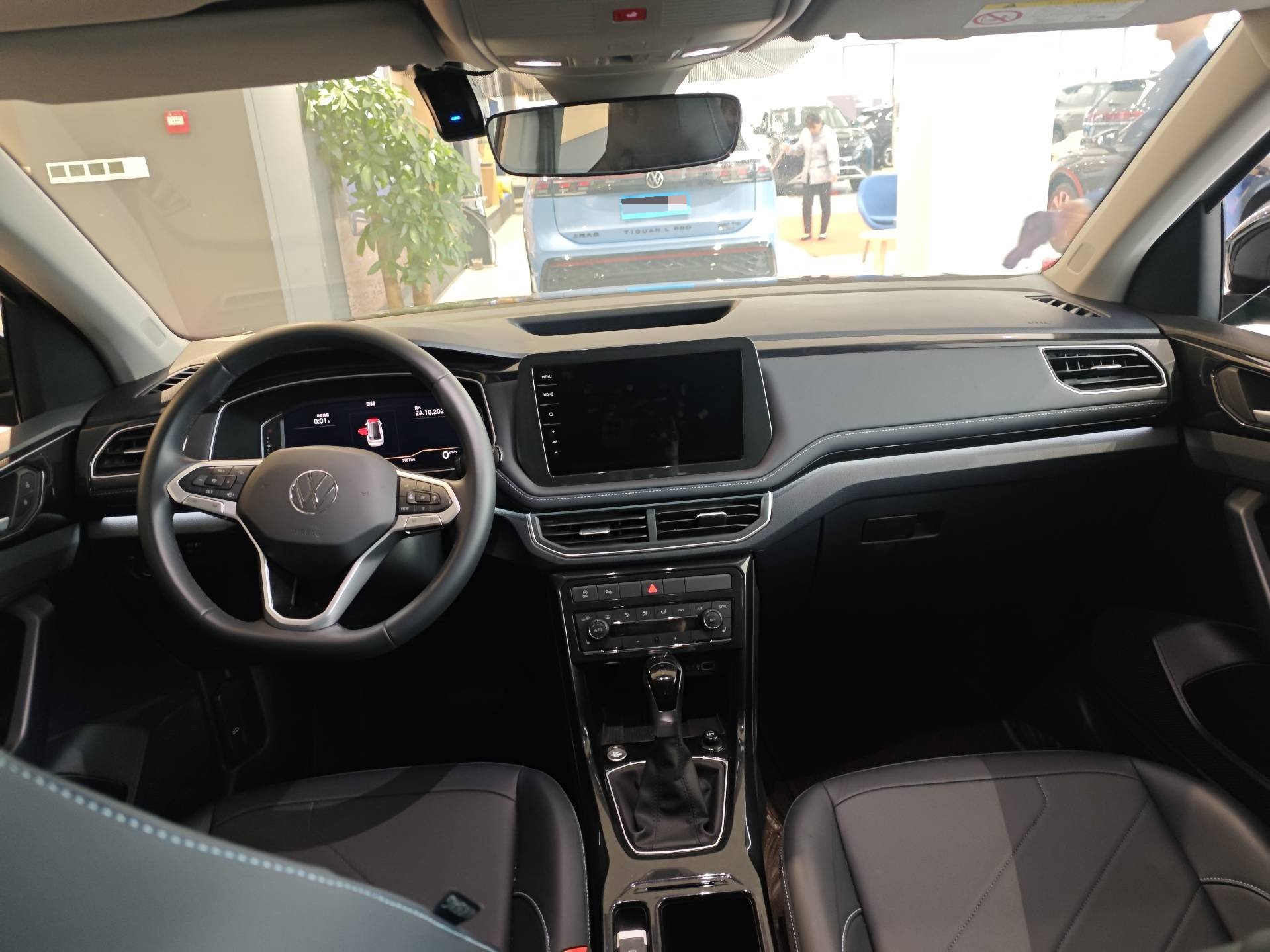 Volkswagen Tharu 2025 #6 Volkswagen Tharu 2025 immagine di auto #6