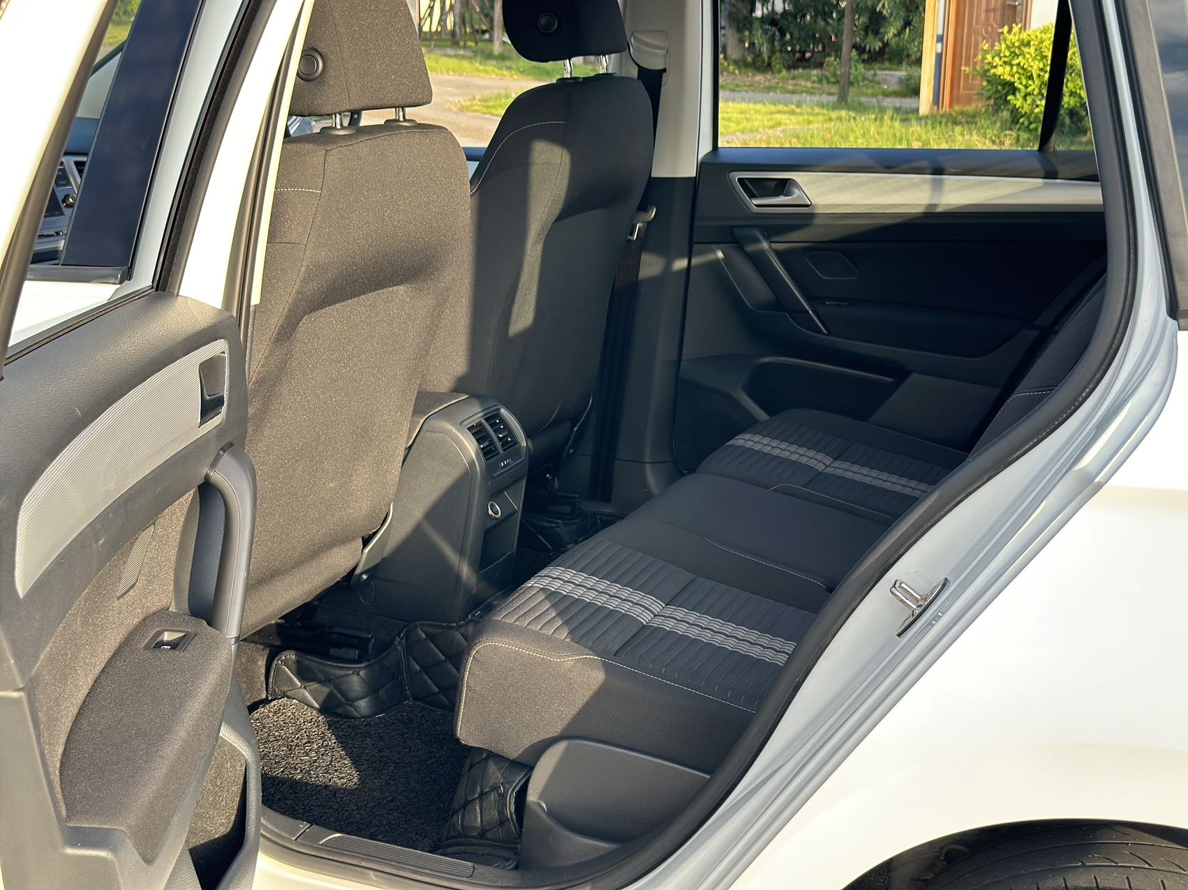 Volkswagen Golf Sportsvan 2019 #8 Volkswagen Golf Sportsvan 2019 car image #8