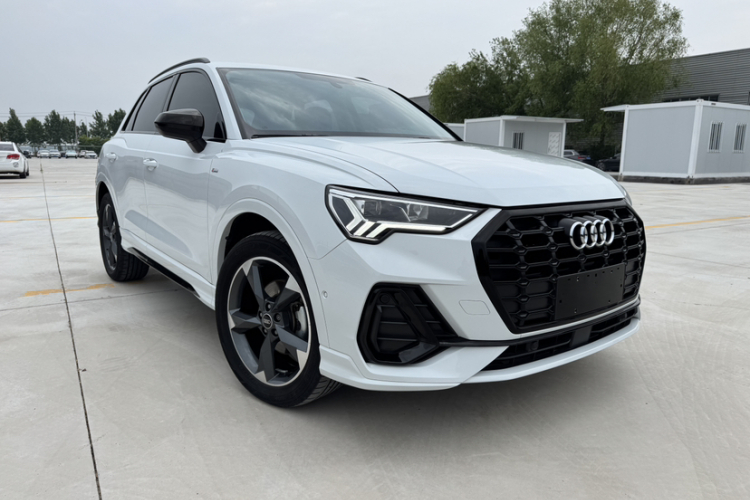 Audi Q3 2022 #8 Audi Q3 2022 car image #8
