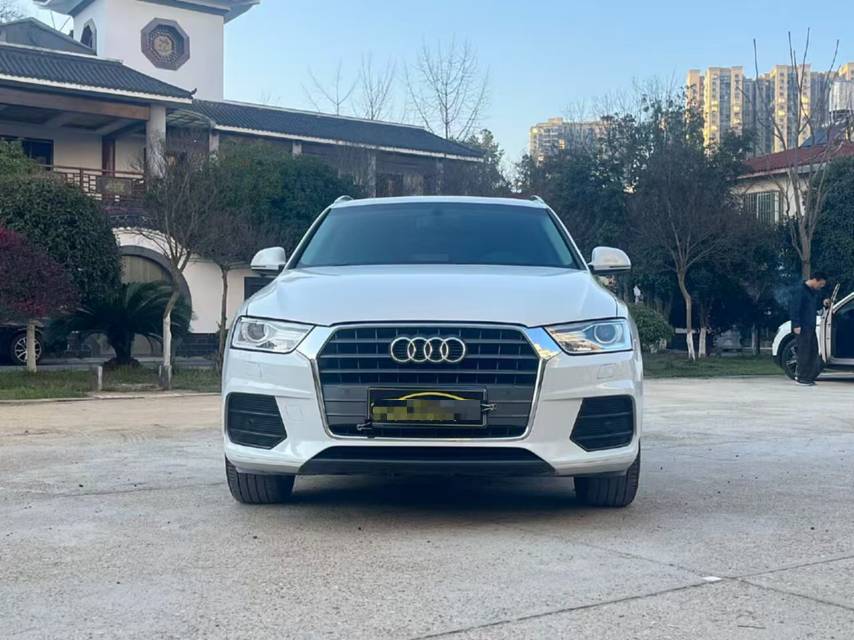 Audi Q3 2017 car image #4