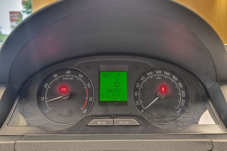 Skoda Rapid 2016 #12 Skoda Rapid 2016 image de voiture #12