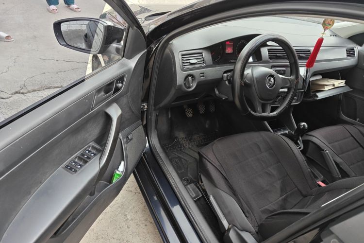 Volkswagen Santana 2021 car image #9
