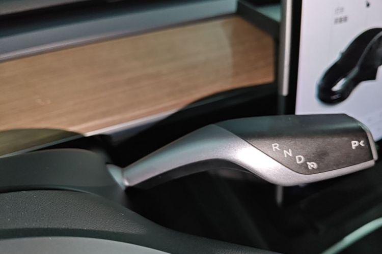 Tesla Model 3 2021 car image #14