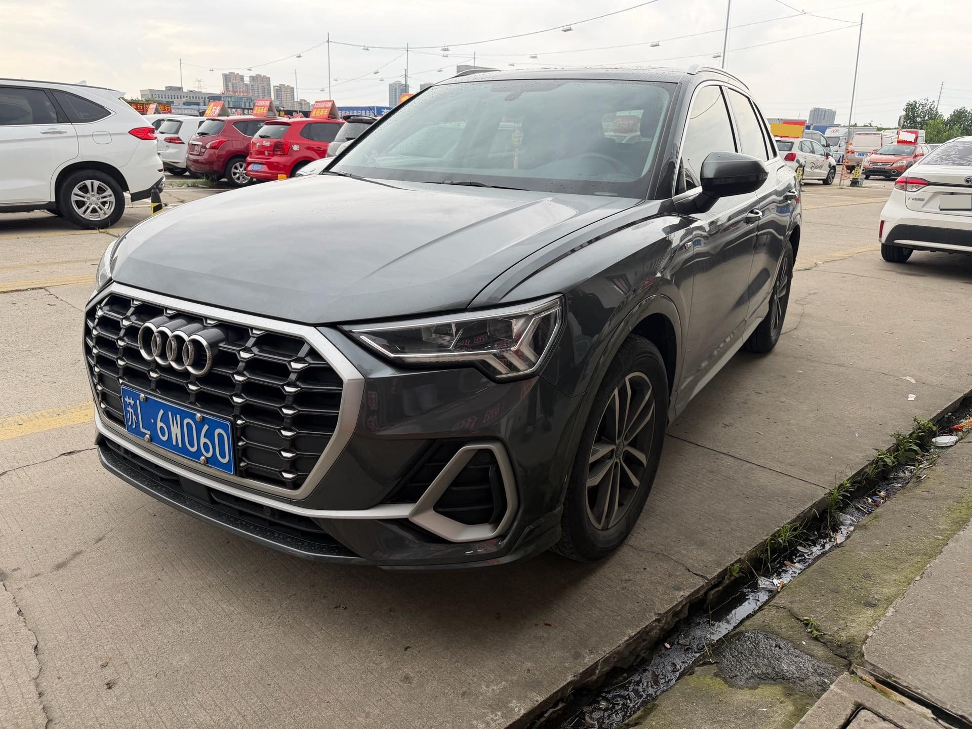 2021 immagine di auto 