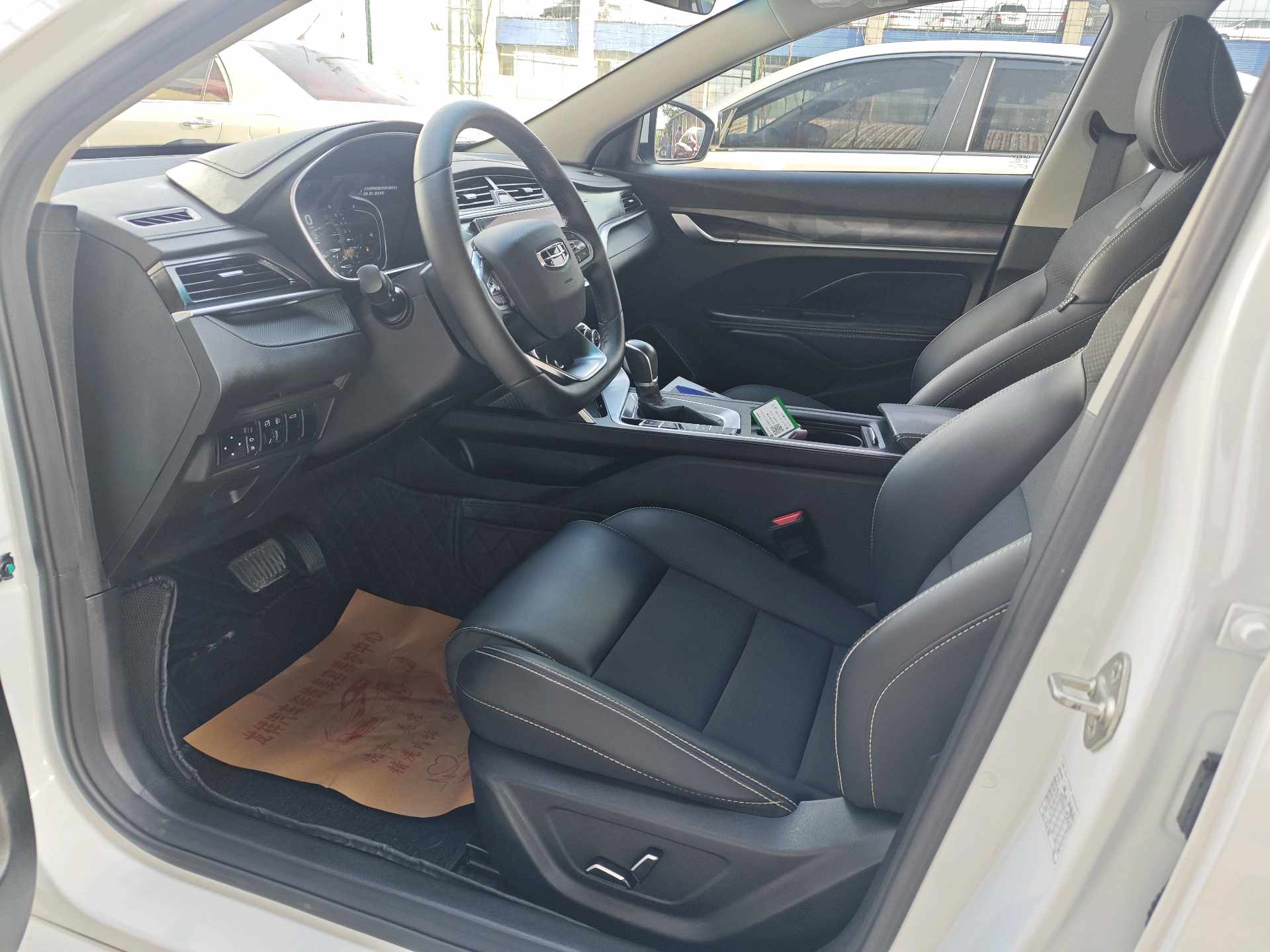 GEELY Binray 2022 #4 GEELY Binray 2022 صورة سيارة #4