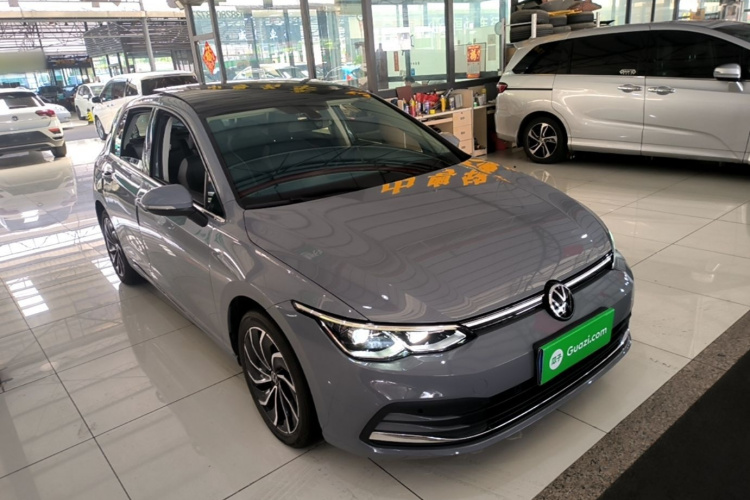 Volkswagen Golf 2021 car image #4