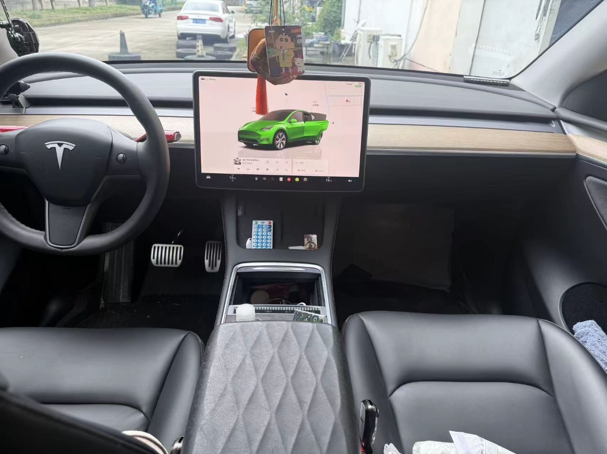Tesla Model Y 2022 #4 Tesla Model Y 2022 car image #4