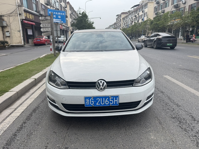Volkswagen Golf 2017 Volkswagen Golf 2017 car image