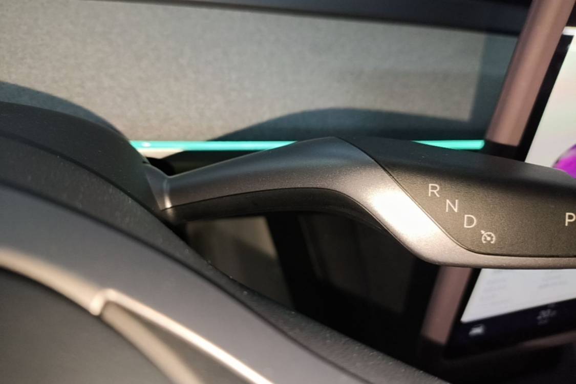 Tesla Model Y 2024 car image #20