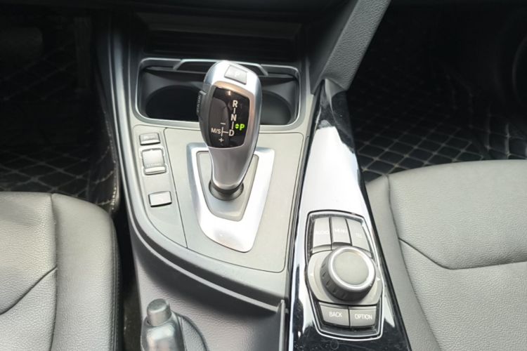 BMW 3 Series 2017 #14 BMW 3 Series 2017 car image #14