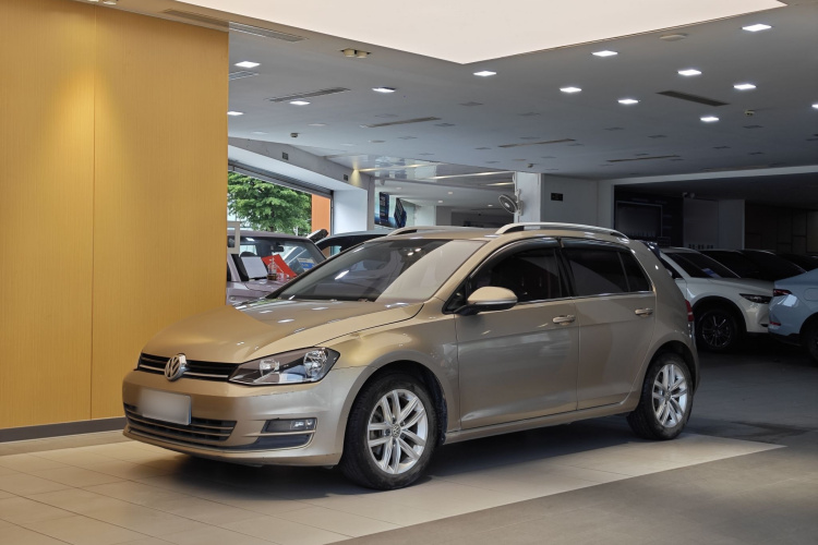 Volkswagen Golf 2016 car image #2