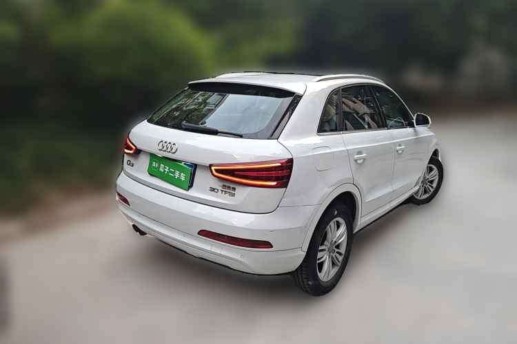 Audi Q3 2014 car image #7