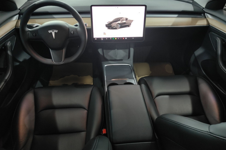 Tesla Model 3 2023 car image #10