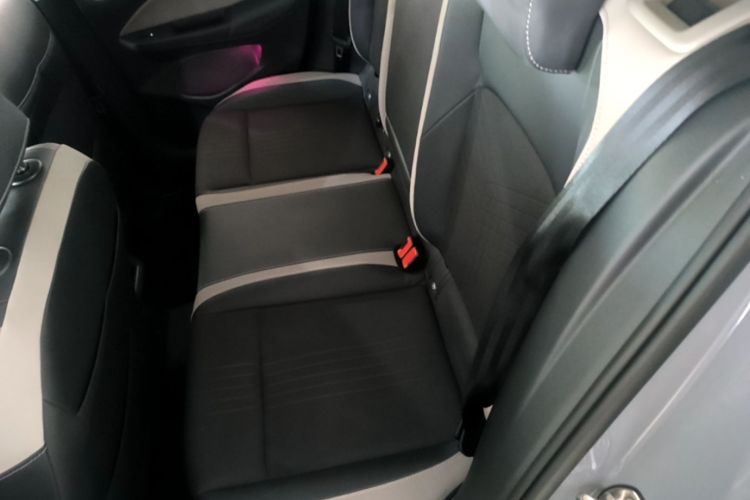 Volkswagen Golf 2021 car image #17