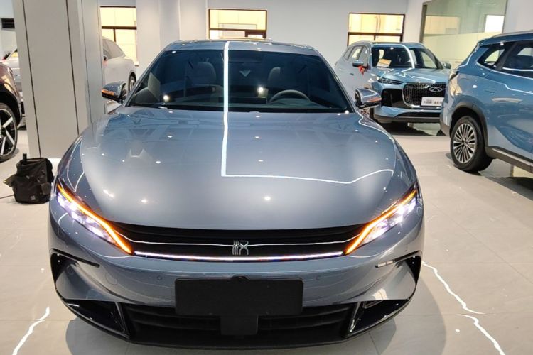 BYD Han 2025 car image #3