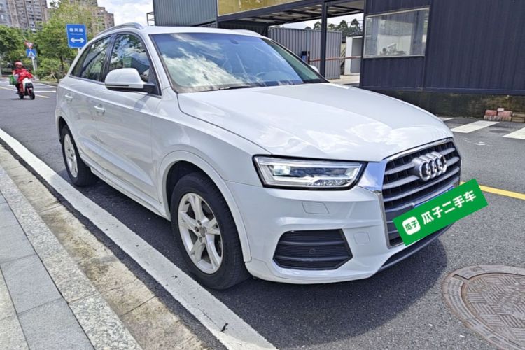 Audi Q3 2018 car image #4
