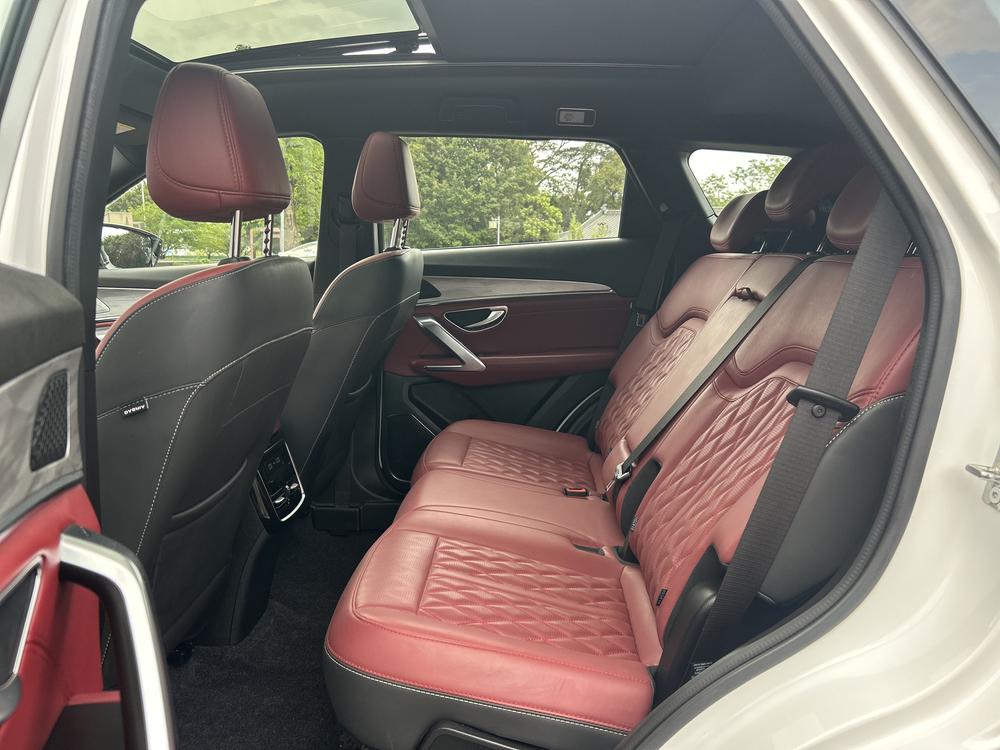 Jetour X70 PLUS 2024 car image #23
