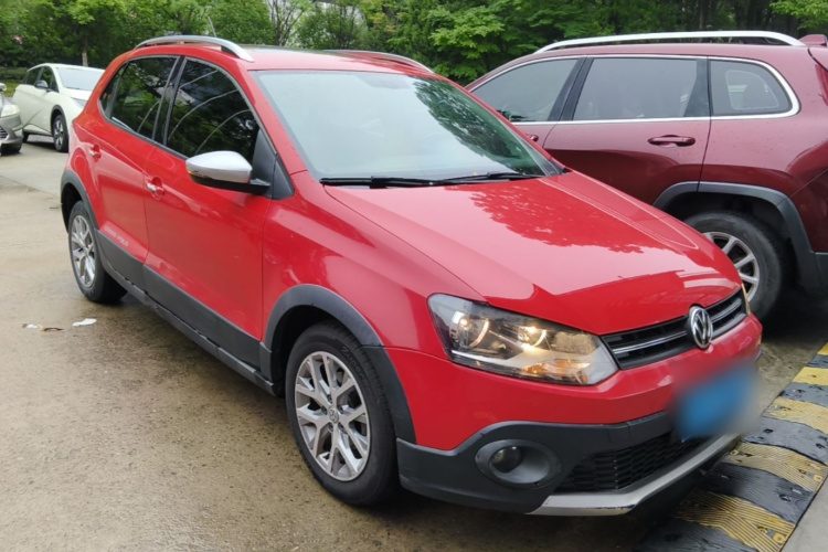 Volkswagen Polo 2015 car image #4