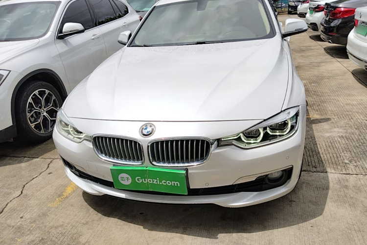 BMW 3 Series 2019 #3 BMW 3 Series 2019 car image #3
