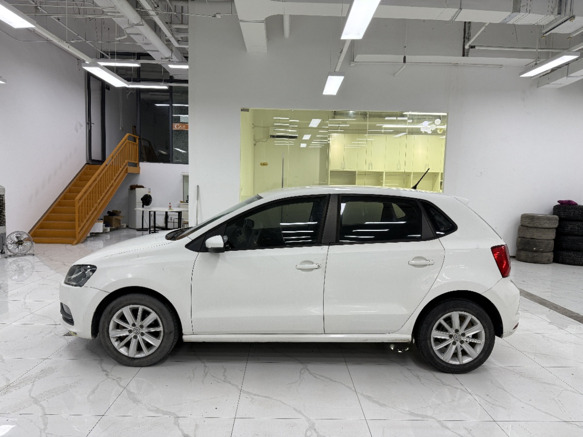 Volkswagen Polo 2015 #3 Volkswagen Polo 2015 car image #3