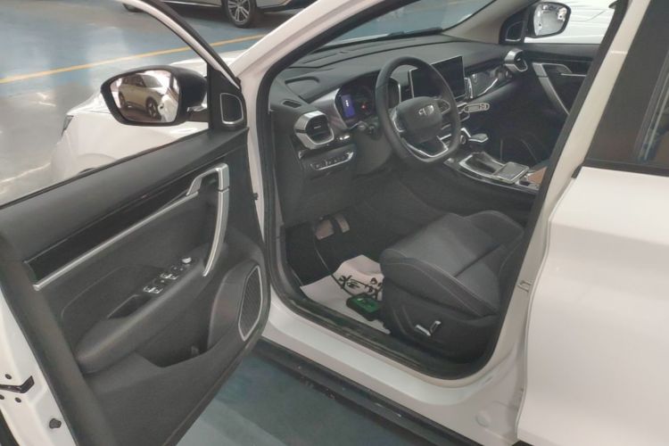 GEELY Coolray 2025 #12 GEELY Coolray 2025 image de voiture #12
