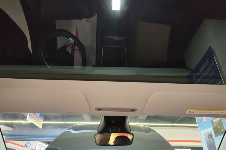 Tesla Model Y 2025 #18 Tesla Model Y 2025 imagen de coche #18
