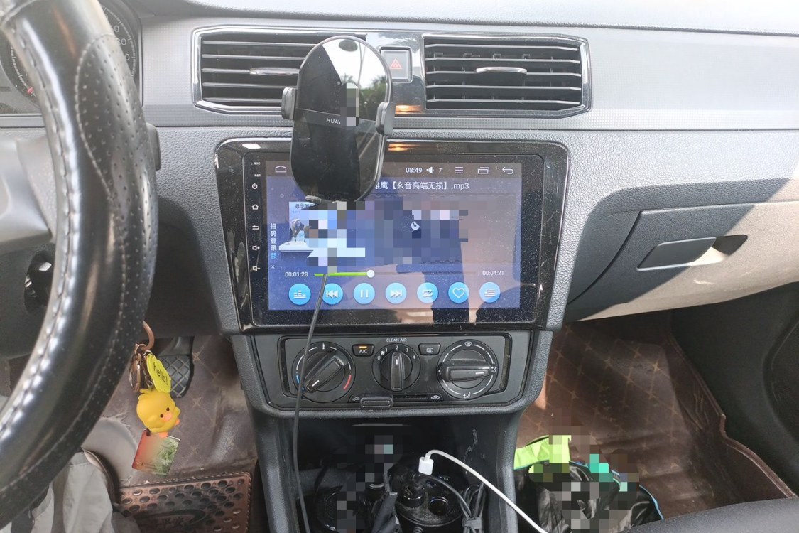 Volkswagen Santana 2019 car image #26