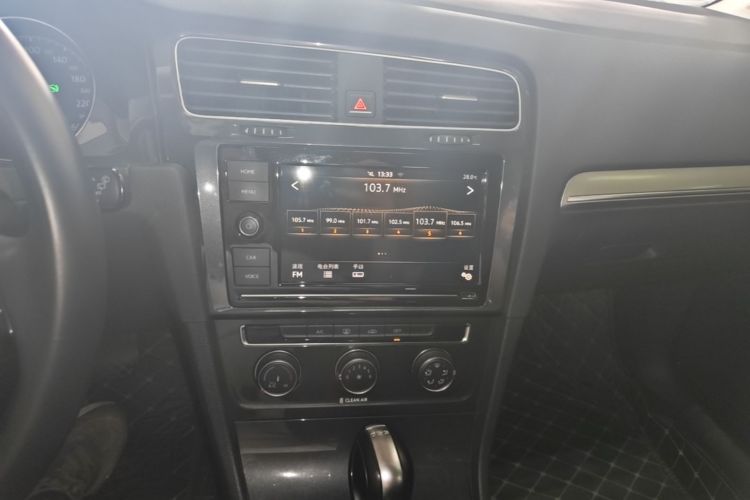 Volkswagen Golf 2019 #13 Volkswagen Golf 2019 car image #13
