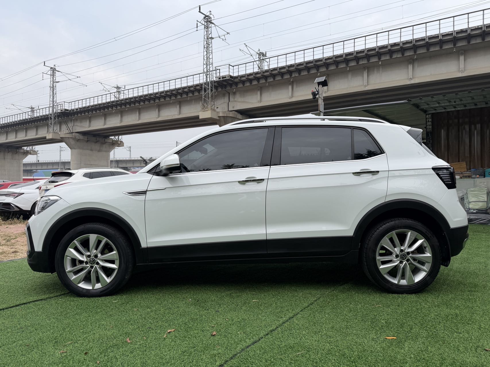 Volkswagen T-Cross 2023 #7 Volkswagen T-Cross 2023 صورة سيارة #7