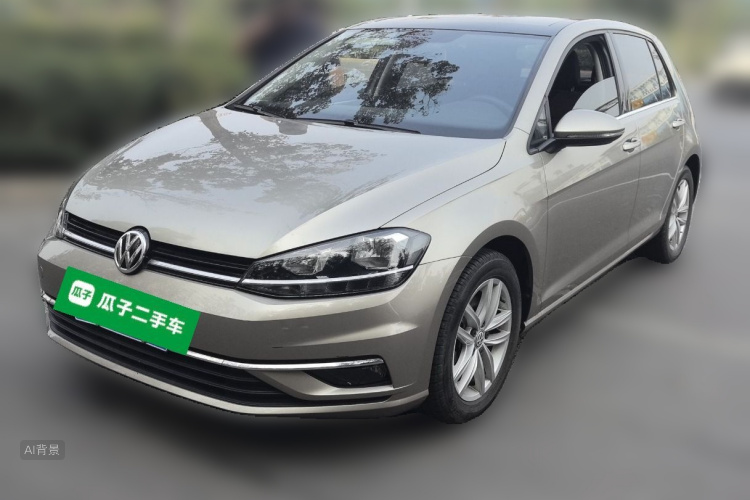 Volkswagen Golf 2019 car image #2